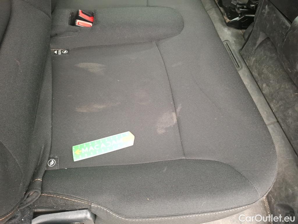  Renault  Trafic RENAULT  4p Combi Zen L1 dCi 115 #33
