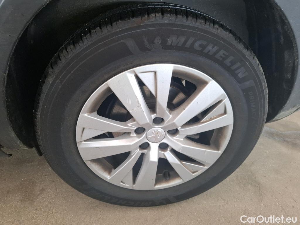  Peugeot  5008  Active Business 1.2 PureTech 130CV BVA8 7 Sieges E6d #46