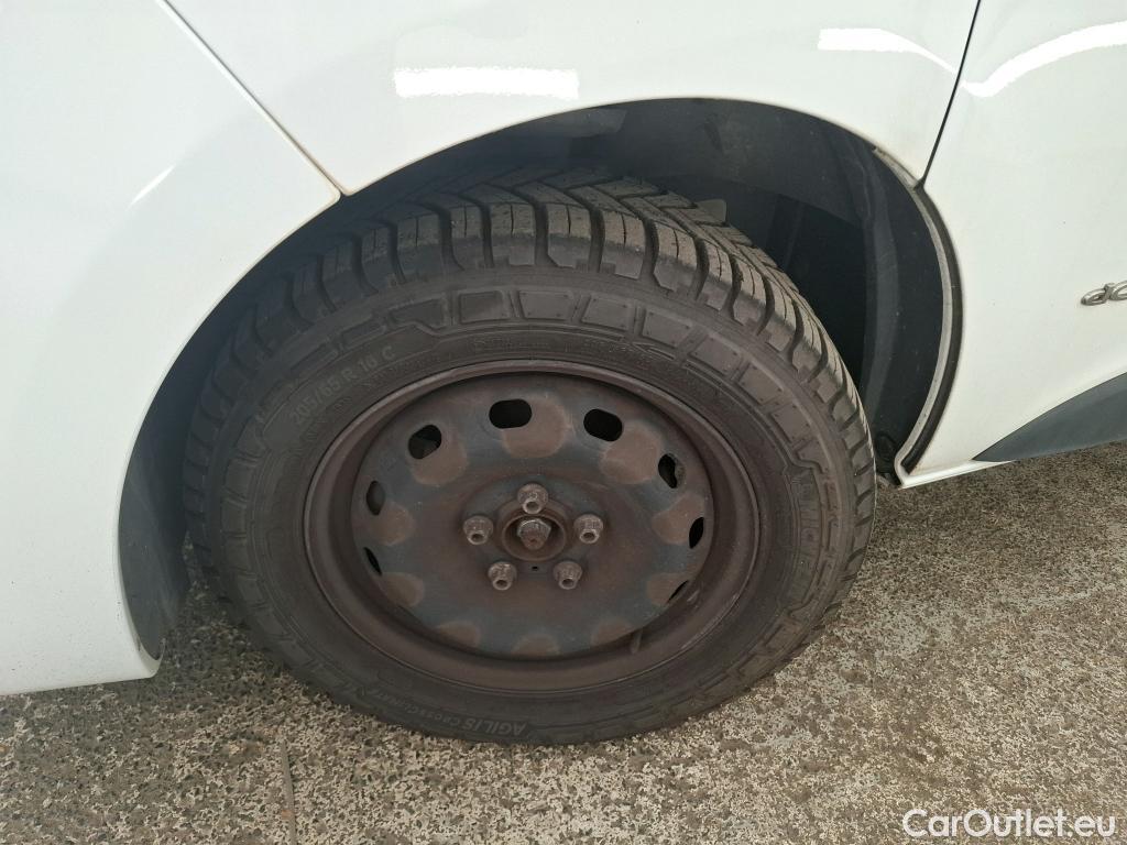  Renault  Trafic RENAULT  4p Combi Zen L1 dCi 115 #28
