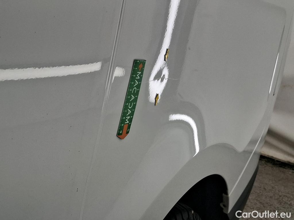  Renault  Trafic RENAULT  4p Combi Zen L1 dCi 115 #24