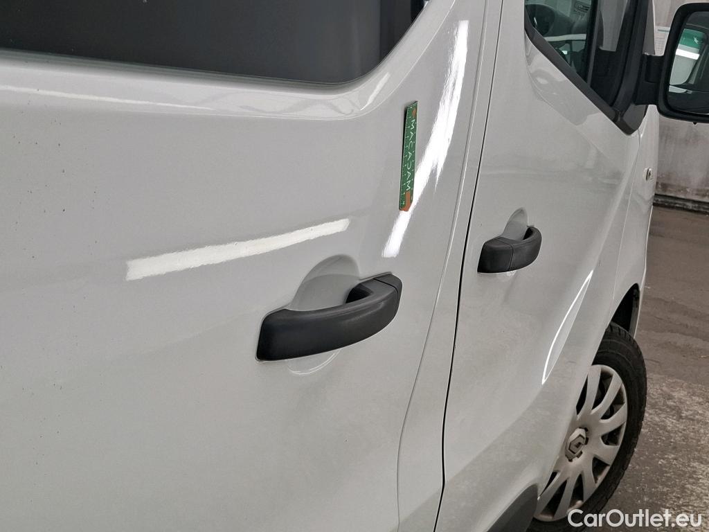  Renault  Trafic RENAULT  4p Combi Zen L1 dCi 115 #8