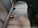  Peugeot  2008 PEUGEOT  / 2019 / 5P / CROSSOVER BLUEHDI 130 EAT8 ALLURE PACK S/S AUT. #122