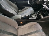  Peugeot  2008 PEUGEOT  / 2019 / 5P / CROSSOVER BLUEHDI 130 EAT8 ALLURE S/S AUT. #134