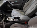  Peugeot  2008 PEUGEOT  / 2019 / 5P / CROSSOVER BLUEHDI 130 EAT8 ALLURE S/S AUT. #122