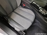  Peugeot  2008 PEUGEOT  / 2019 / 5P / CROSSOVER BLUEHDI 130 EAT8 ALLURE S/S AUT. #142