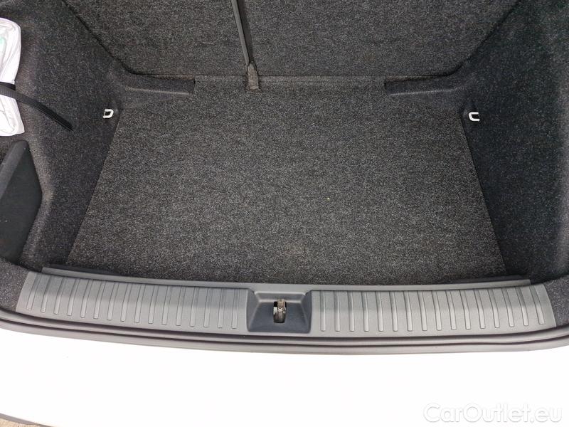  Skoda  KAMIQ -SUV (NW4) (2019)  1.5TSI 110 MonteCarlo AT #8