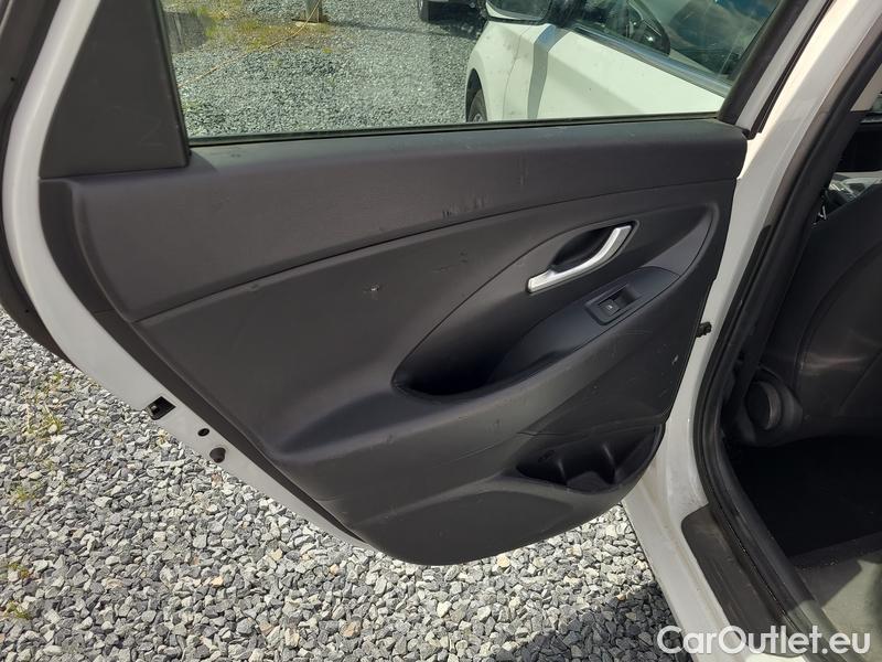  Hyundai  i30   cw (PD)(2017->)  kom.1.6CRDi 115 Smart #8