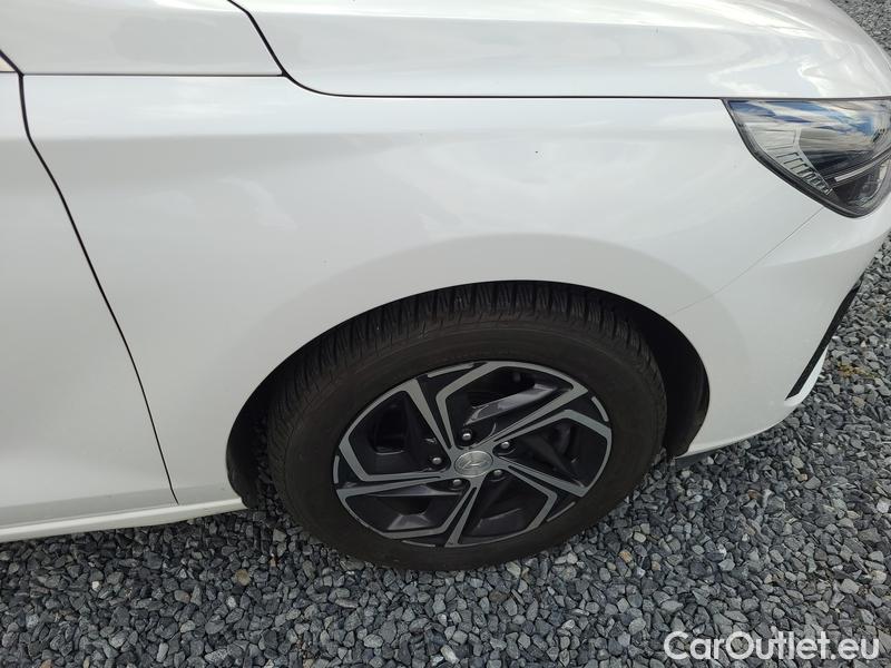  Hyundai  i30   cw (PD)(2017->)  kom.1.6CRDi 115 Smart #31