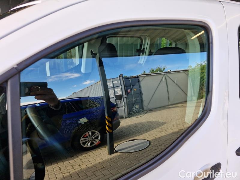  Citroen  Berlingo   (07.2018->) Berl.MS 1.5BHDi 100 Live Pack #10