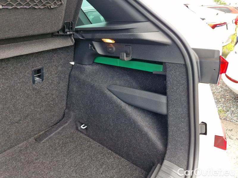  Skoda  KAMIQ -SUV (NW4) (2019)  1.5TSI 110 MonteCarlo AT #9
