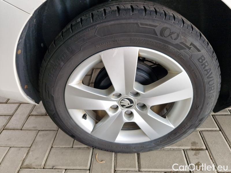  Skoda  Fabia  Combi (2015)  Com.1.0TSI 70 Ambition #26