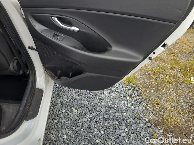  Hyundai  i30   cw (PD)(2017->)  kom.1.6CRDi 115 Smart #28