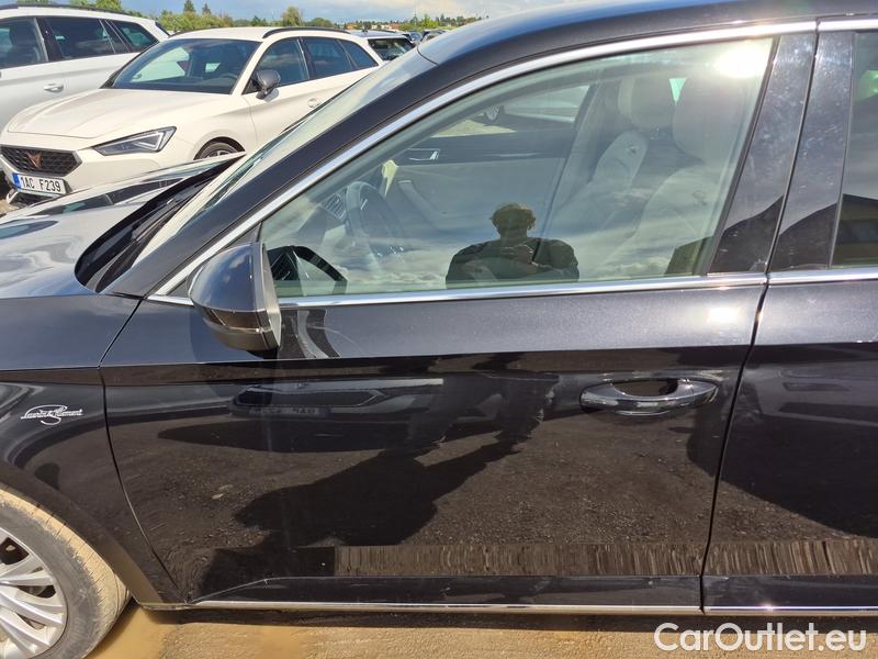  Skoda  Superb  (3V3)(2015) Supe.2.0TDI 147 L&K 4x4 Aut #9