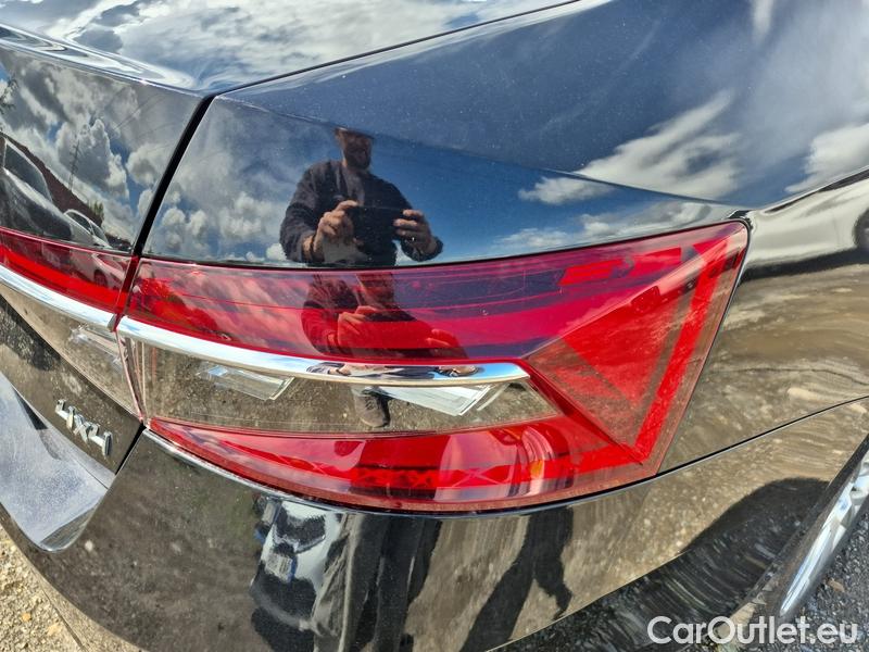  Skoda  Superb  (3V3)(2015) Supe.2.0TDI 147 L&K 4x4 Aut #16