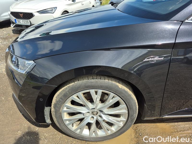  Skoda  Superb  (3V3)(2015) Supe.2.0TDI 147 L&K 4x4 Aut #6