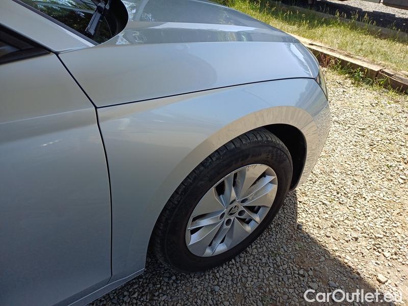  Skoda  Octavia  Combi (NX3)(2020) Oct.C.2.0TDI 110 4x4 Ambit AT #18