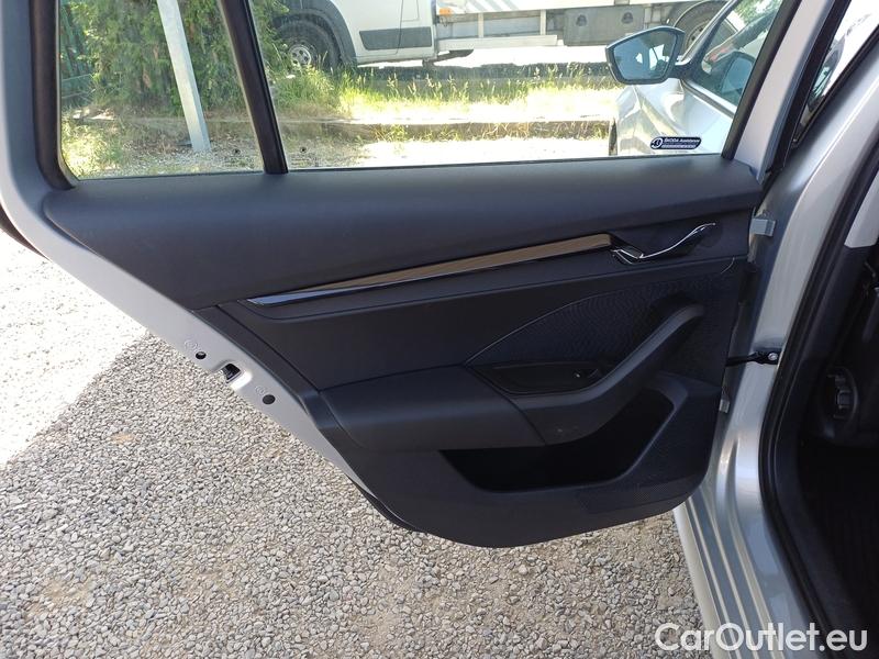  Skoda  Octavia  Combi (NX3)(2020) Oct.C.2.0TDI 110 4x4 Ambit AT #13