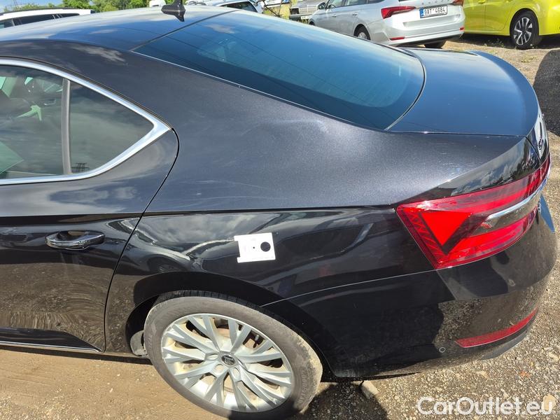  Skoda  Superb  (3V3)(2015) Supe.2.0TDI 147 L&K 4x4 Aut #12