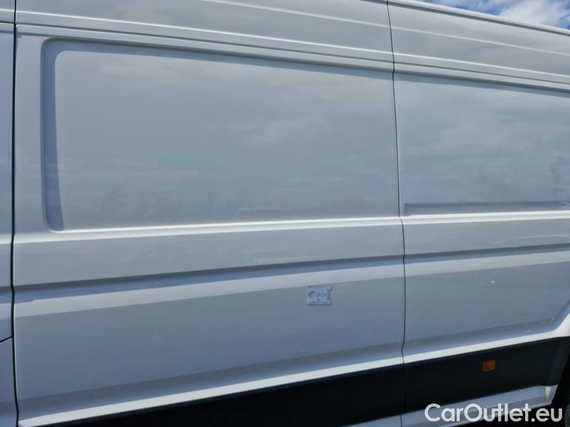  Volkswagen  Crafter  Flatbed  (SZ) (2017-->)  35 103 dlouhy rozvor #14