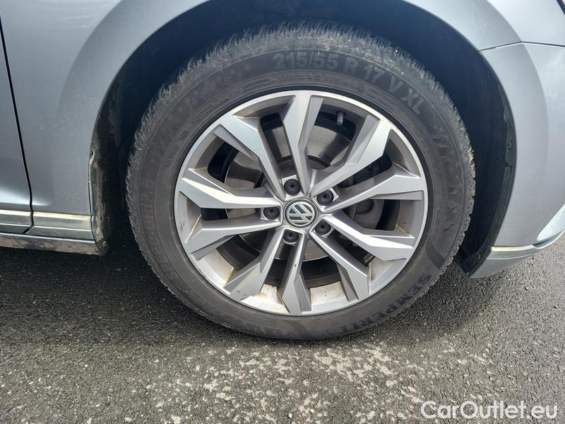 Volkswagen  Passat  Variant (CB5) (2019) Pas.Var.2.0TDI 110 HL AT #24