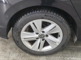  Volkswagen  Golf  Volkswagen 1.0 eTSI 81kW DSG Life Business 5d #17