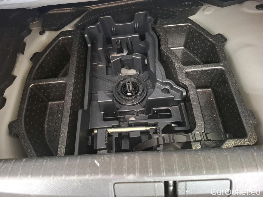  Peugeot  208  Allure Business 1.5 HDi 100CV BVM6 E6d #31