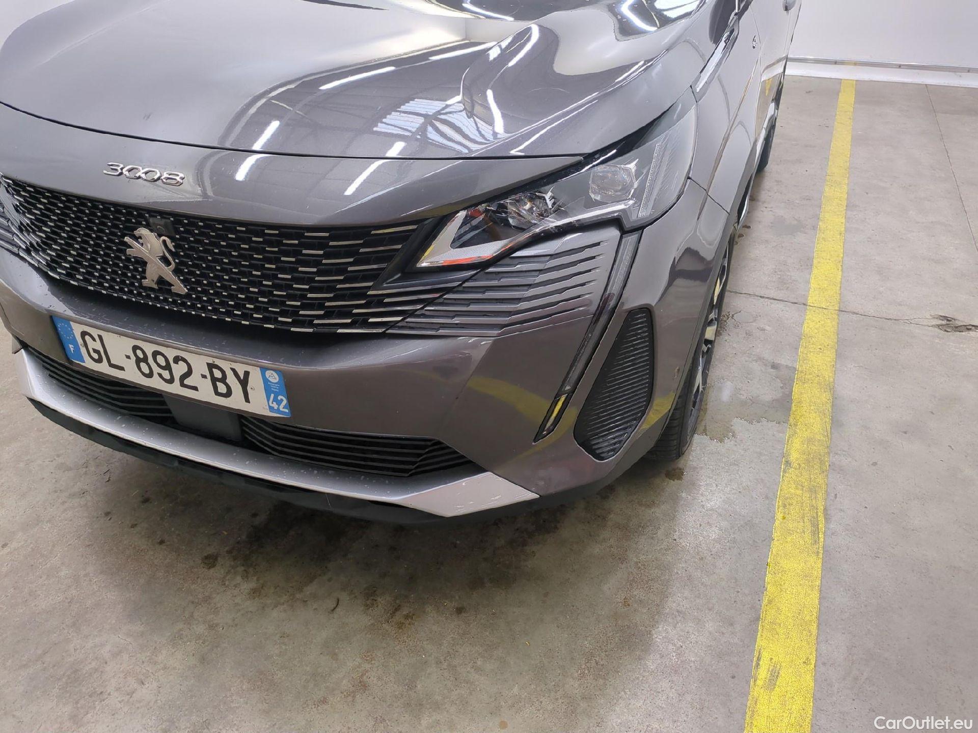  Peugeot  3008 PEUGEOT  / 2020 / 5P / SUV PureTech 130 S&S EAT8 GT Pack #25