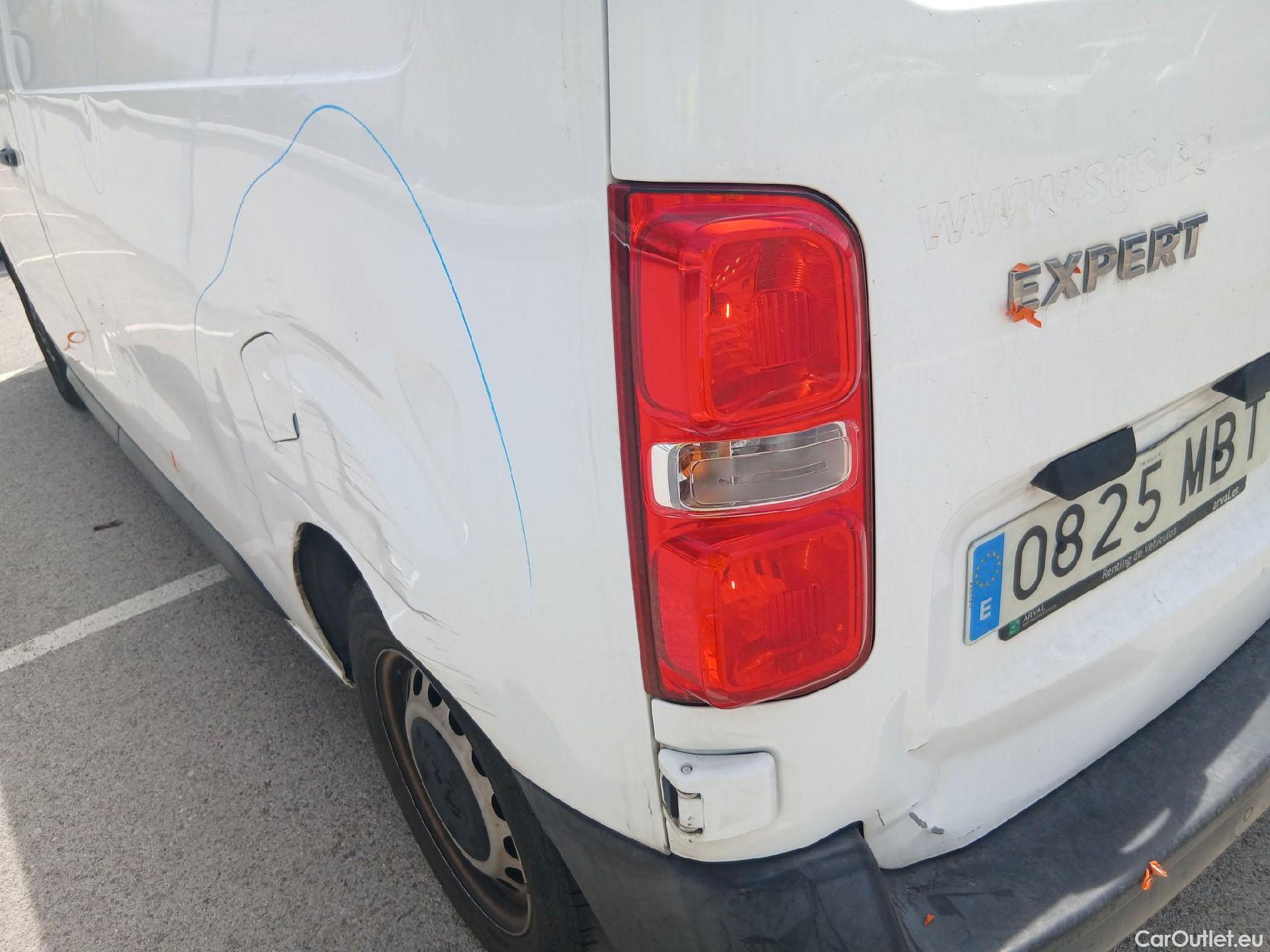  Peugeot  Expert PEUGEOT  / 2016 / 4P / furgón Furgón Premium 1.5 BlueHDi 120 Standard #18