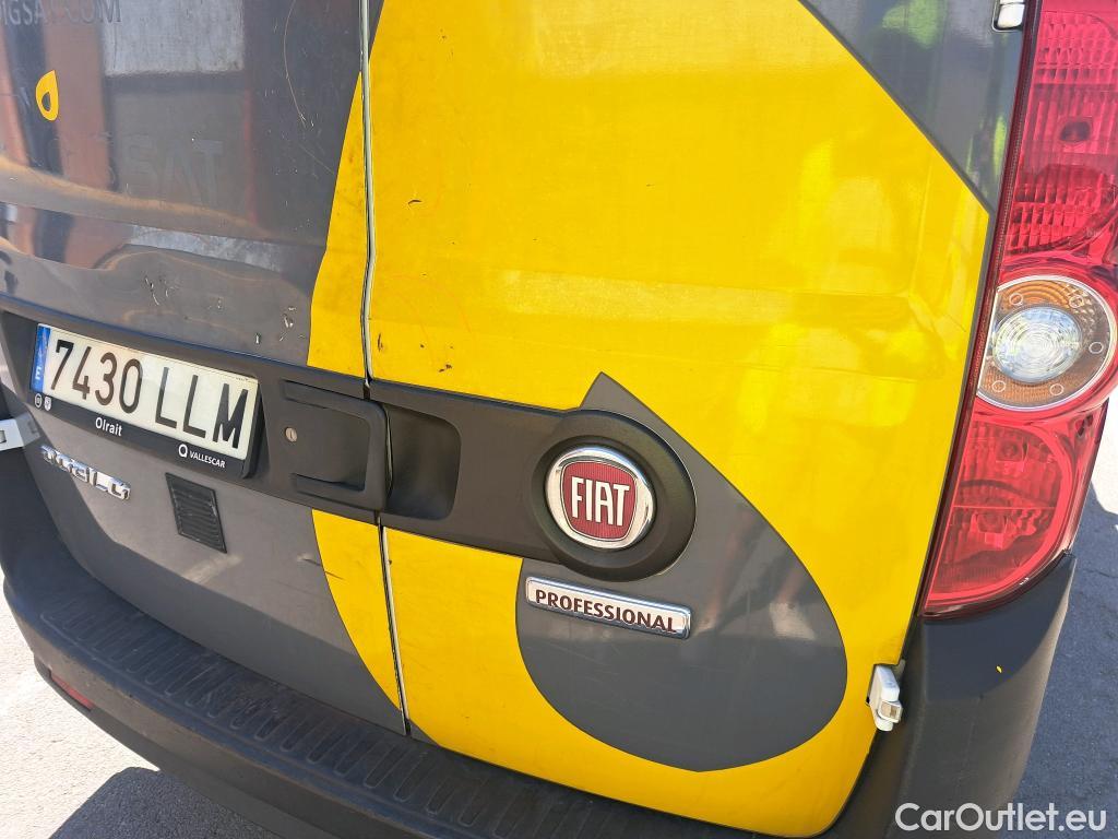  Fiat  Doblo FIAT Doblò Cargo/2015/3P/furgón derivado de turismo Cargo Base Plus 1.3 Mjet 59kW (80CV) #17