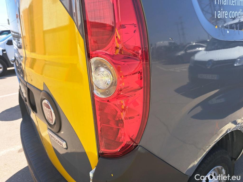  Fiat  Doblo FIAT Doblò Cargo/2015/3P/furgón derivado de turismo Cargo Base Plus 1.3 Mjet 59kW (80CV) #13