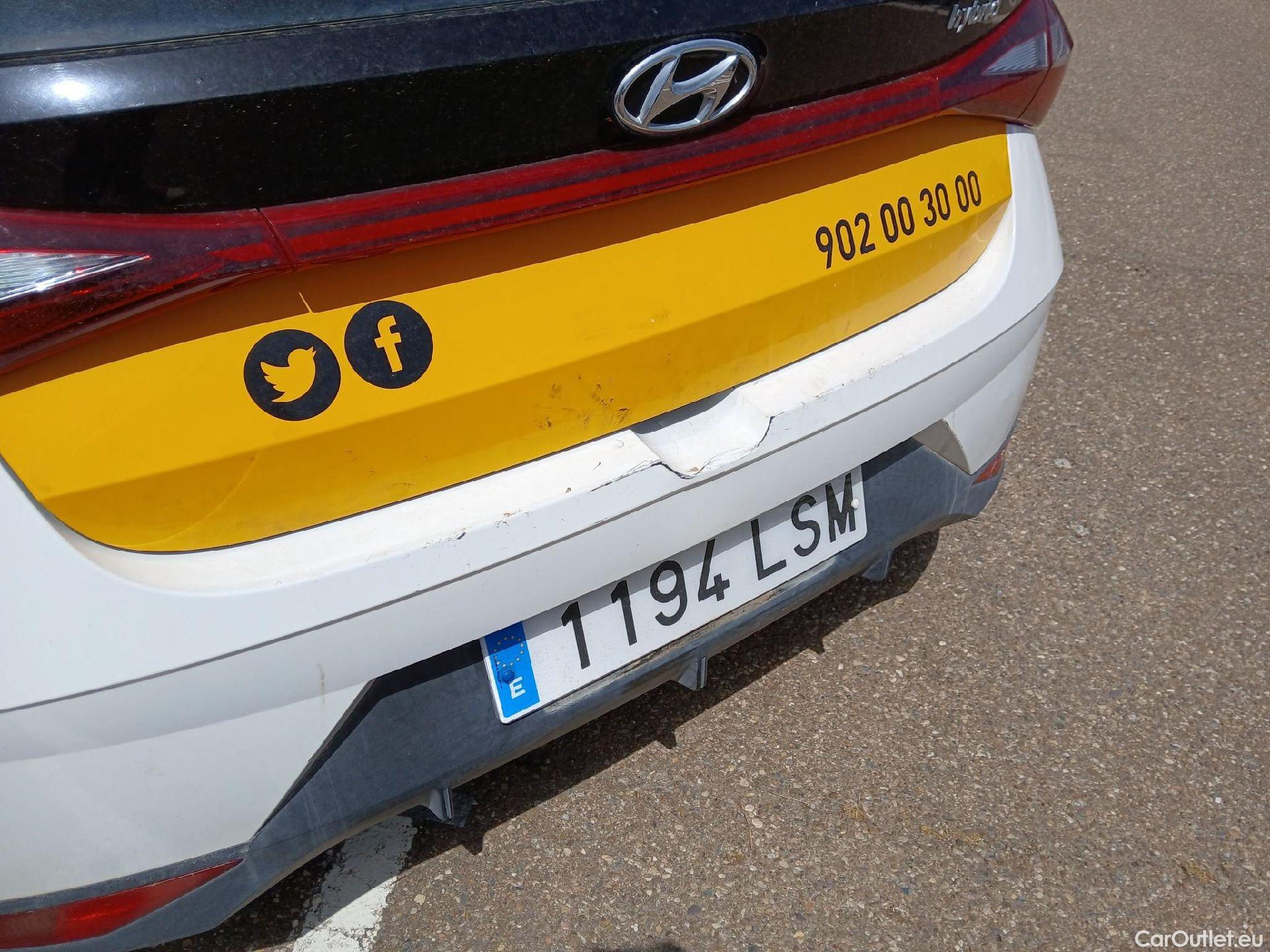  Hyundai  i20 HYUNDAI  / 2020 / 5P / berlina con portón 1.0 TGDI 74kW (100CV) 48V Essence #23