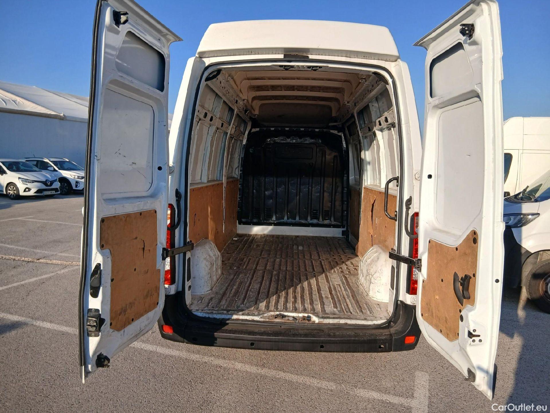  Renault  Master RENAULT  / 2019 / 4P / furgón Furgón T L3H3 3500 Bl dCi 99kW (135CV) #42