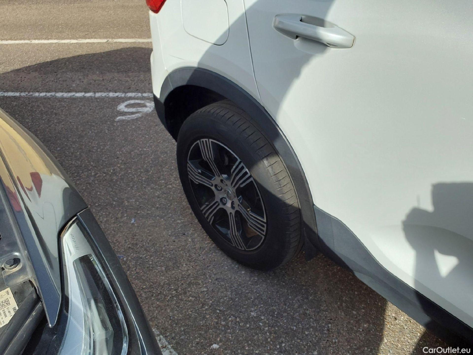  Volvo  XC 40 VOLVO XC40 / 2017 / 5P / todoterreno 2.0 B4 G Inscrption Auto #10