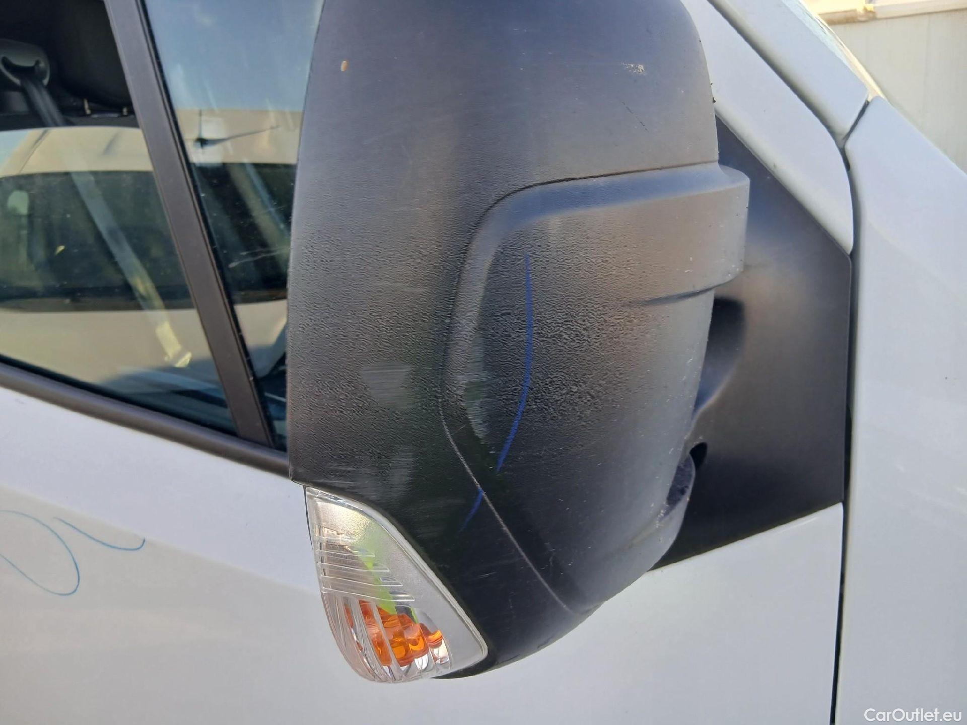  Renault  Master RENAULT  / 2019 / 4P / furgón Furgón T L3H3 3500 Bl dCi 99kW (135CV) #51
