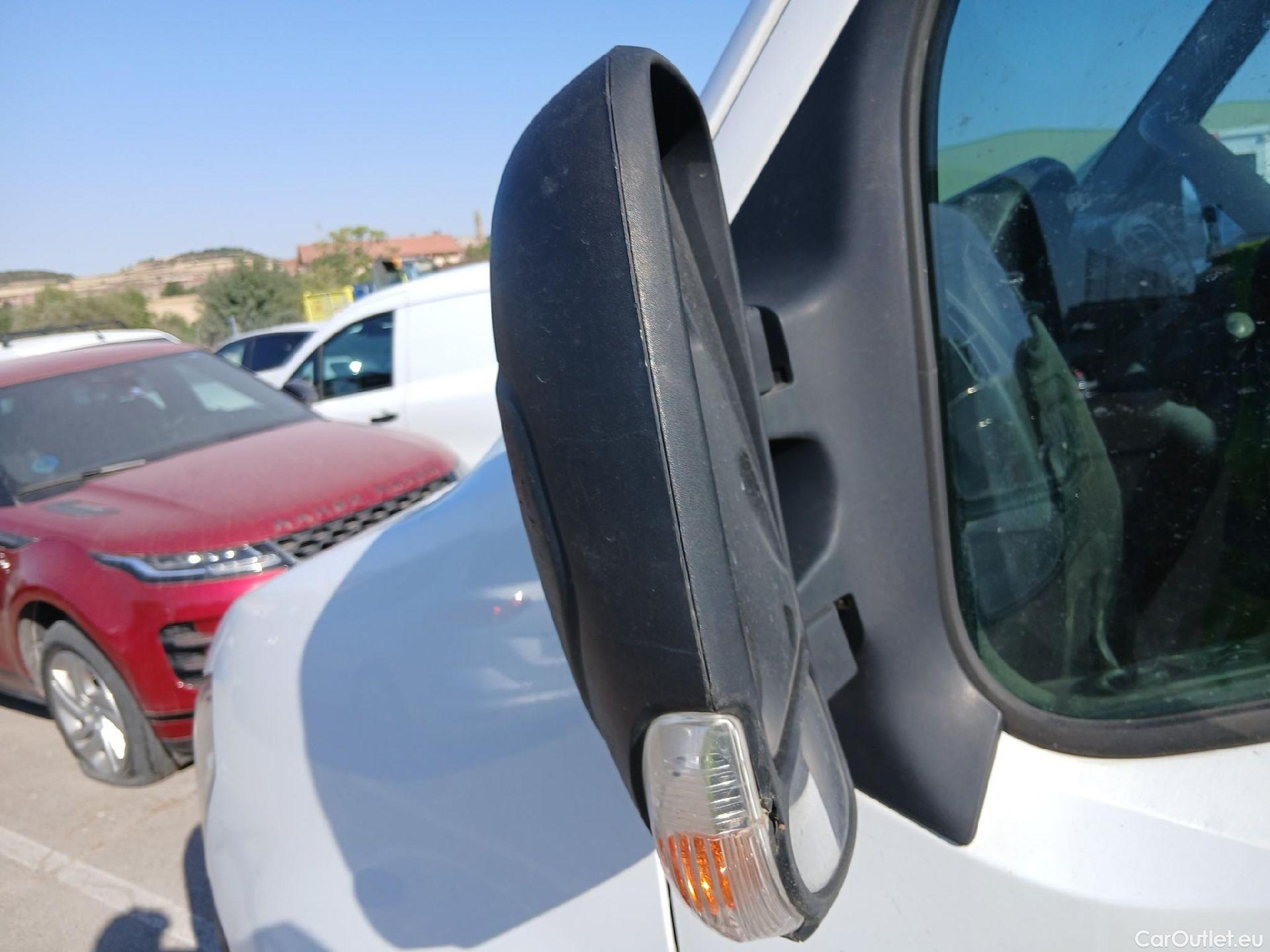  Nissan  NV400 NISSAN  / 2011 / 4P / furgón L2H2 3,5T 2.3dCi EU6 96kW FWD BASIC #10