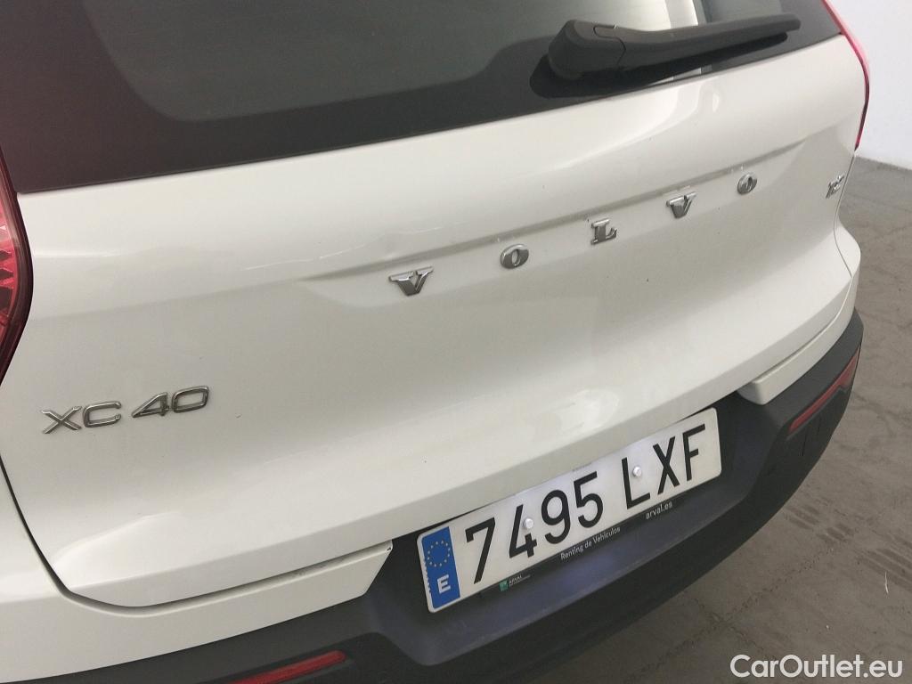  Volvo  XC 40 VOLVO XC40 / 2017 / 5P / todoterreno 1.5 T2 Momentum Core #1