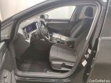  Volkswagen  Golf  Volkswagen VIII 1.0 TSI 81kW Life 5d #3