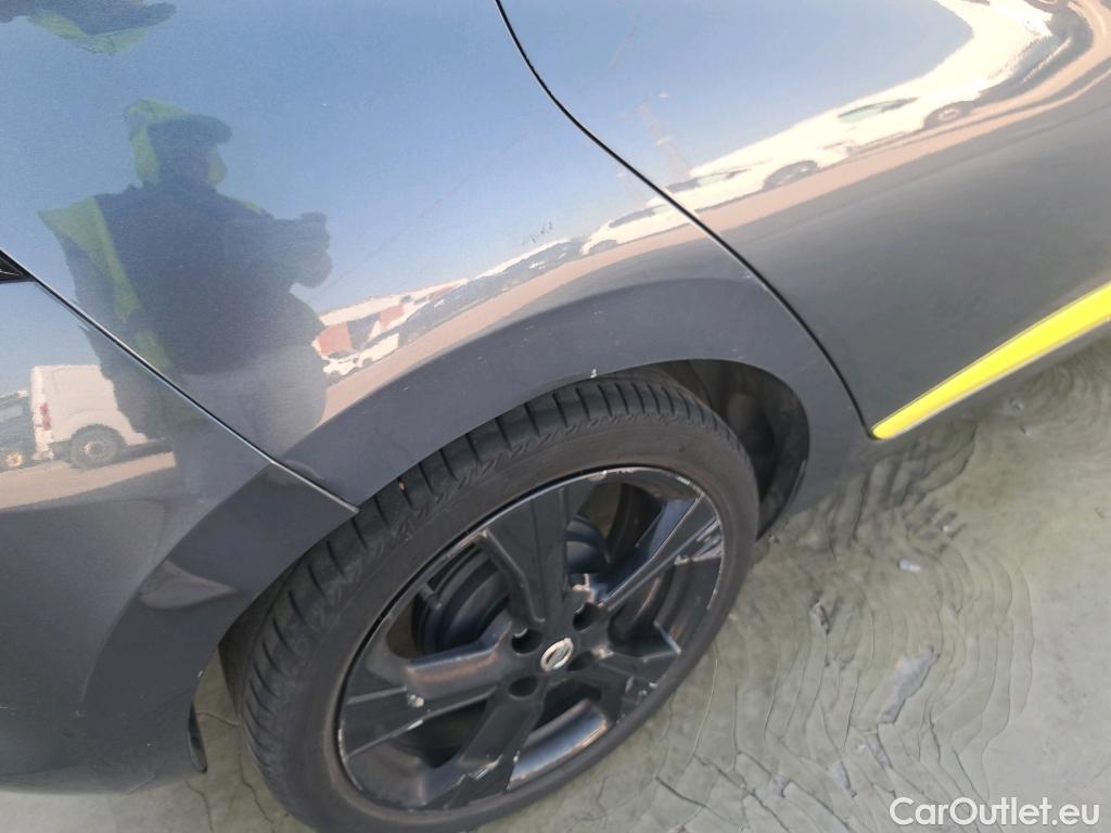  Nissan  Micra NISSAN  / 2017 / 5P / berlina con portón IG-T 68 kW (92 CV) E6D-F CVT Kiiro(SP) #4