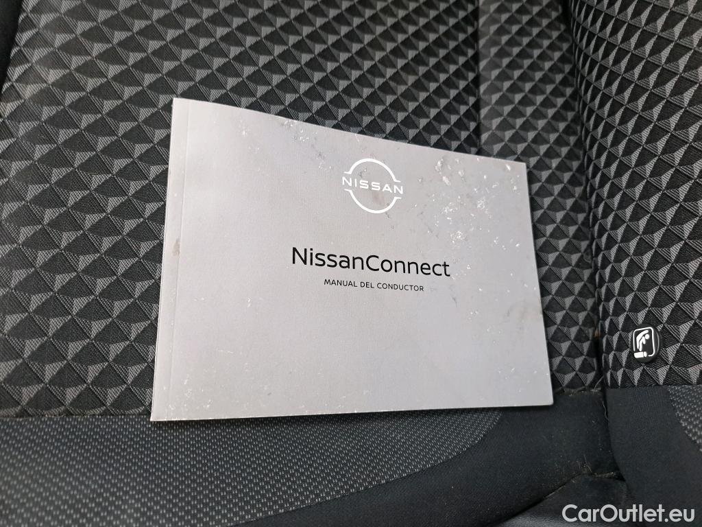  Nissan  Micra NISSAN  / 2017 / 5P / berlina con portón IG-T 68 kW (92 CV) E6D-F CVT Kiiro(SP) #32