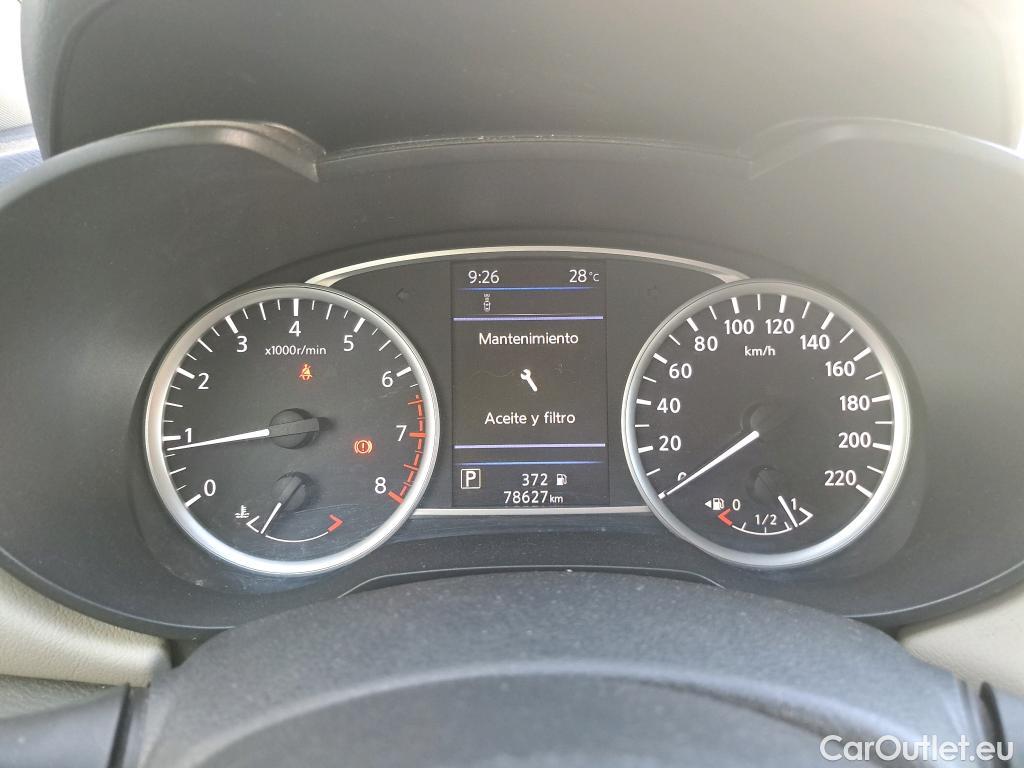  Nissan  Micra NISSAN  / 2017 / 5P / berlina con portón IG-T 68 kW (92 CV) E6D-F CVT Kiiro(SP) #42