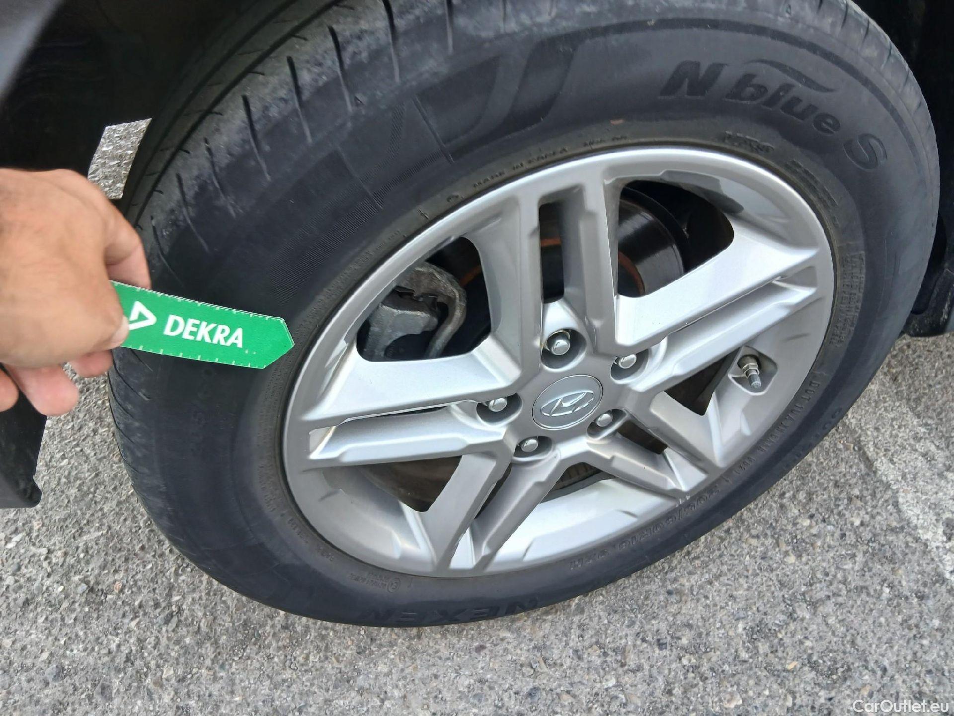  Hyundai  Konna HYUNDAI Kona / 2020 / 5P / todoterreno 1.0 TGDI 48V Maxx 4X2 #22