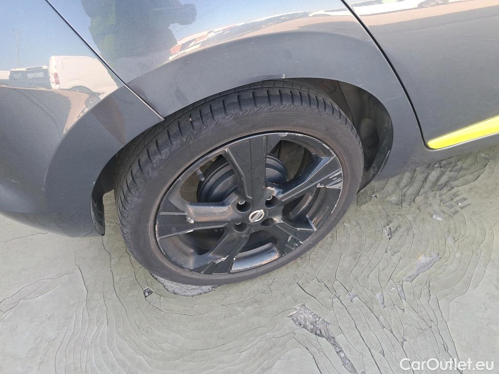  Nissan  Micra NISSAN  / 2017 / 5P / berlina con portón IG-T 68 kW (92 CV) E6D-F CVT Kiiro(SP) #20