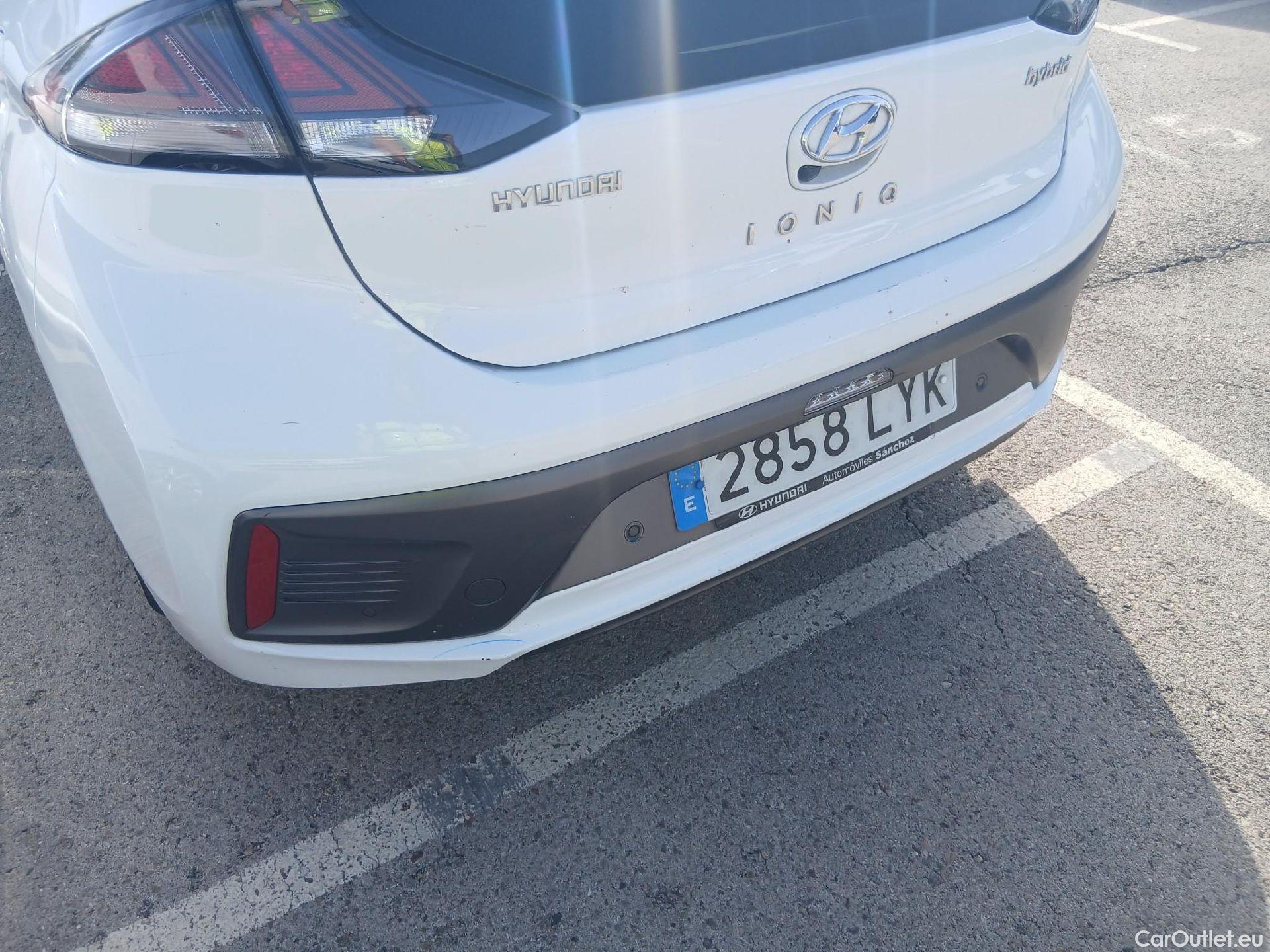  Hyundai   Ioniq HYUNDAI / 2019 / 5P / berlina con portón 1.6 GDI HEV Tecno DCT #21