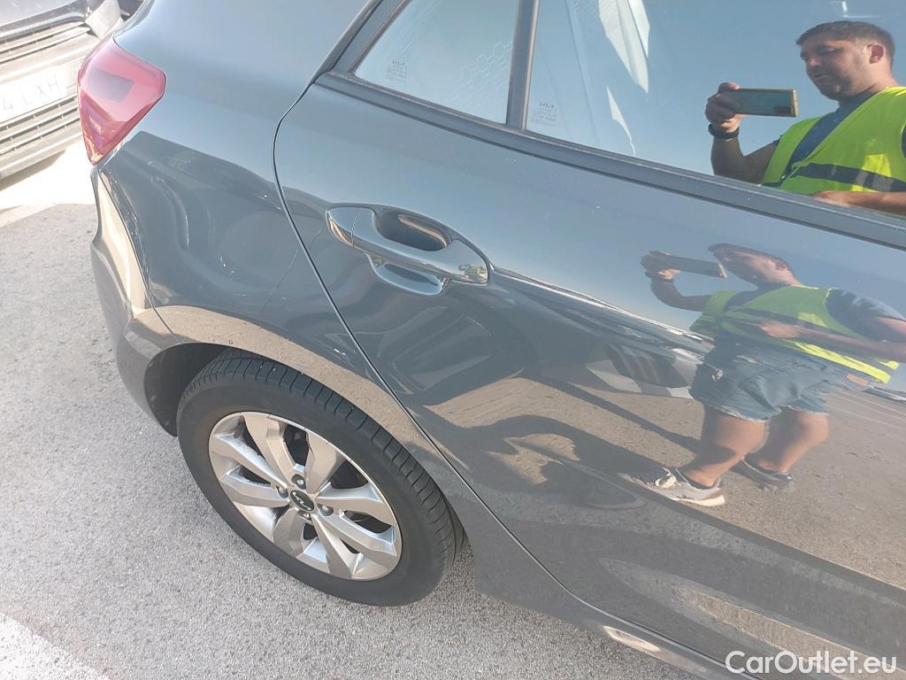  KIA  Rio KIA  / 2020 / 5P / berlina con portón 1.0 T-GDi 74kW (100CV) MHEV iMT Drive #3