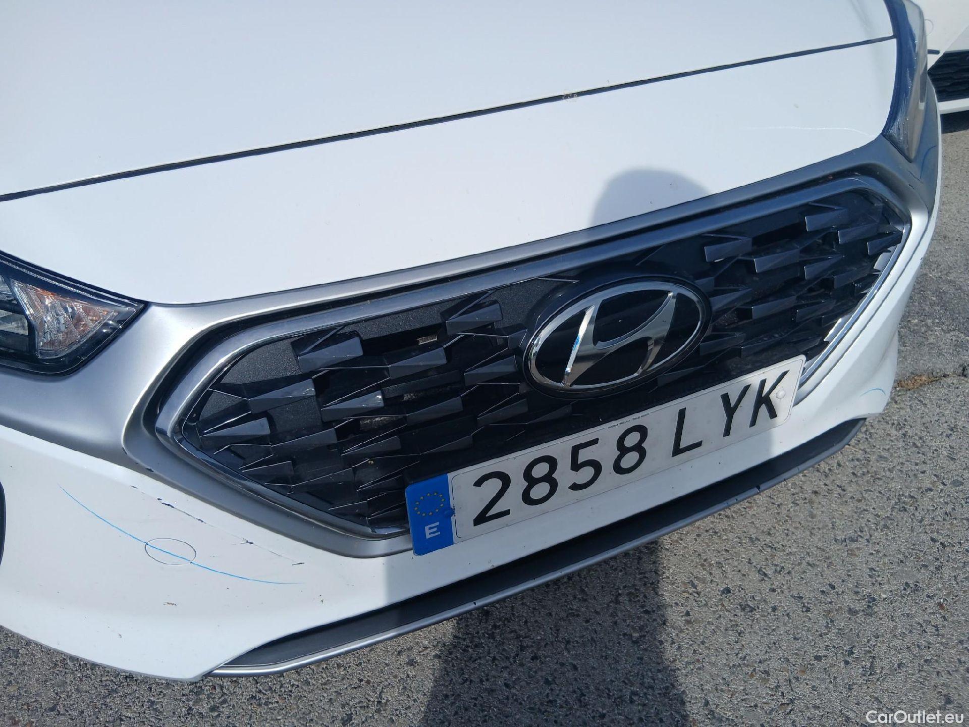  Hyundai   Ioniq HYUNDAI / 2019 / 5P / berlina con portón 1.6 GDI HEV Tecno DCT #5