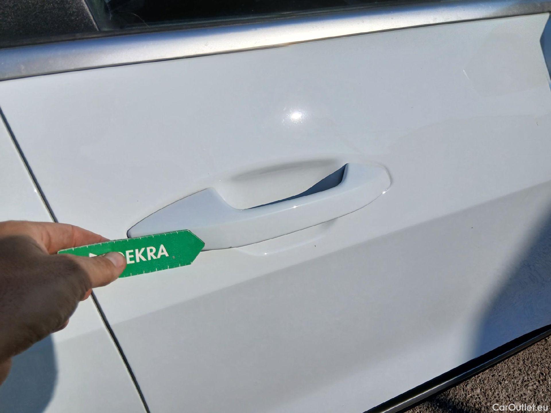  KIA  Sportage KIA  / 2022 / 5P / todoterreno 1.6 T-GDi 110kW (150CV) Drive 4x2 (AC2) #19