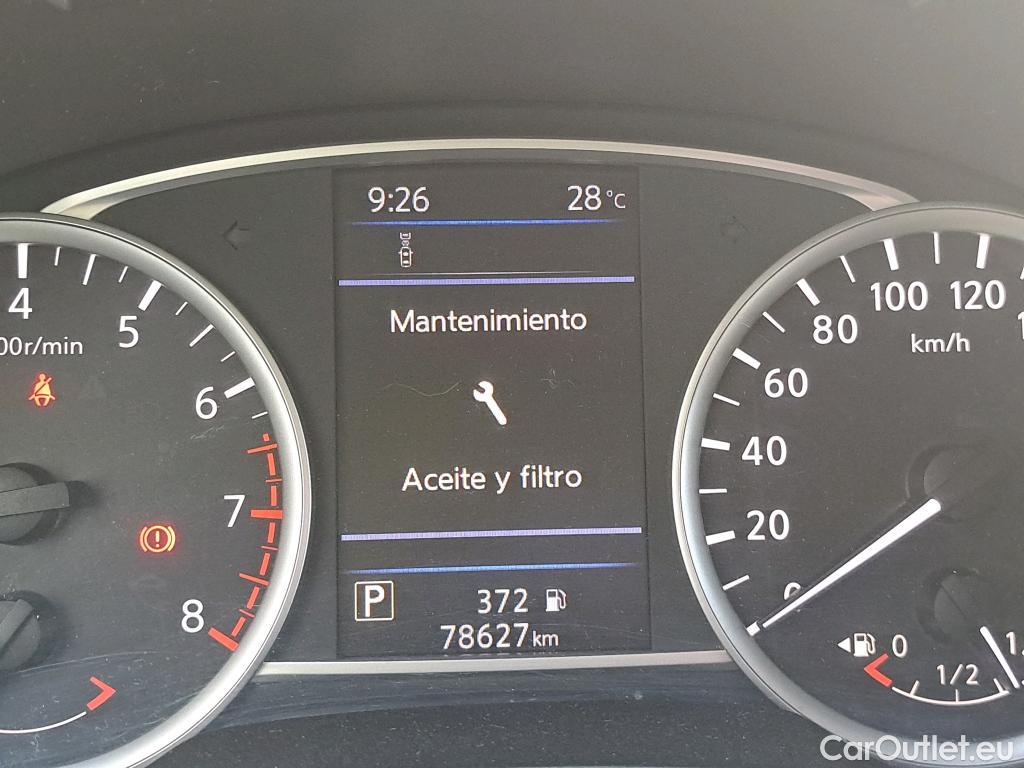  Nissan  Micra NISSAN  / 2017 / 5P / berlina con portón IG-T 68 kW (92 CV) E6D-F CVT Kiiro(SP) #43