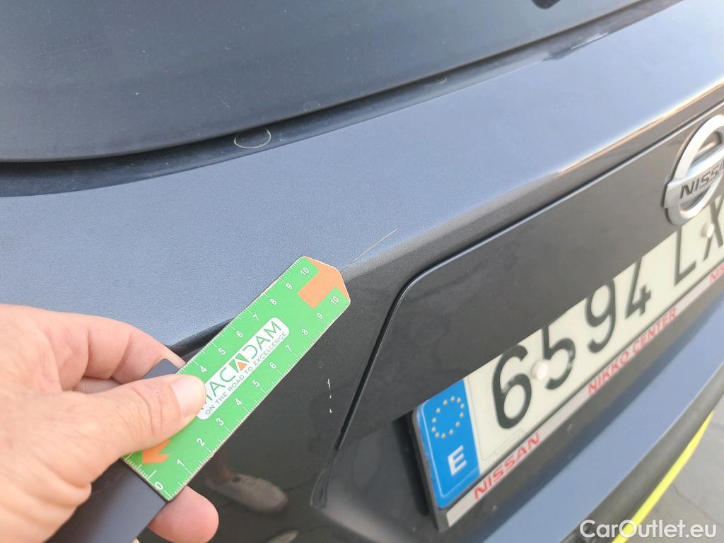  Nissan  Micra NISSAN  / 2017 / 5P / berlina con portón IG-T 68 kW (92 CV) E6D-F CVT Kiiro(SP) #2