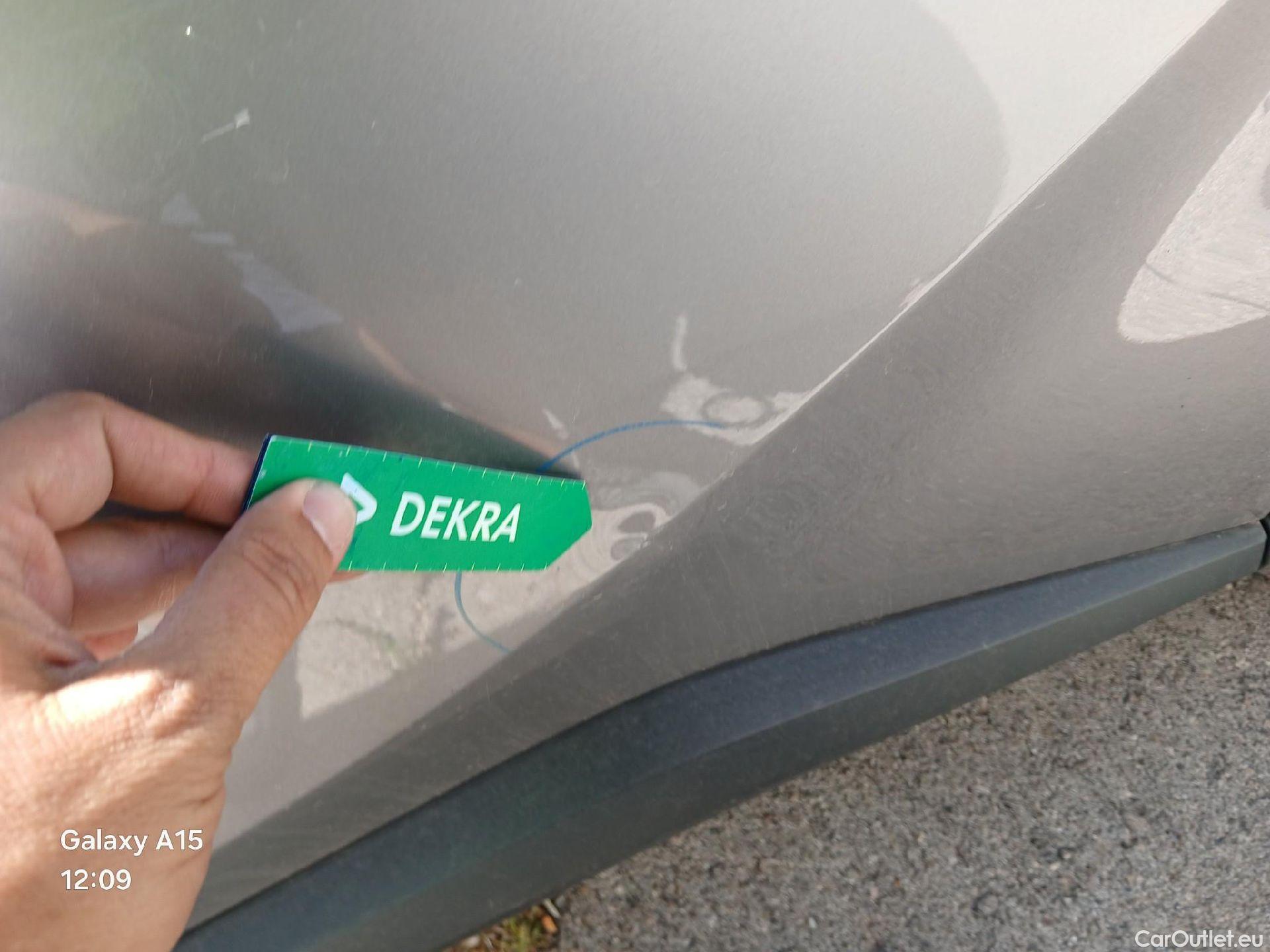  Toyota  C-HR TOYOTA  / 2016 / 5P / todoterreno 1.8 125H Advance (CX) #13