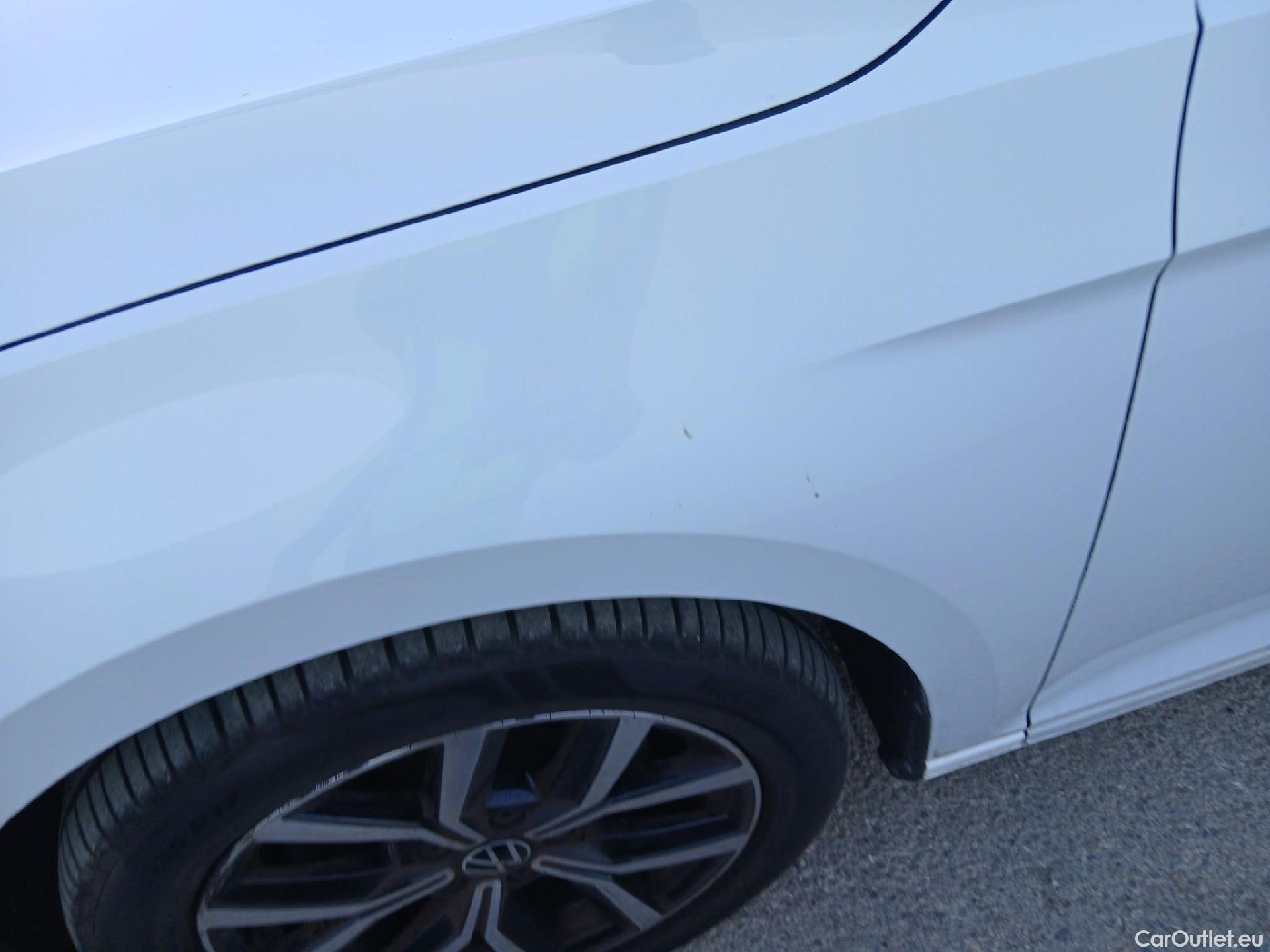  Volkswagen  Passat VOLKSWAGEN  / 2019 / 5P / familiar Variant Executive 2.0 TDI 110kW DSG #3